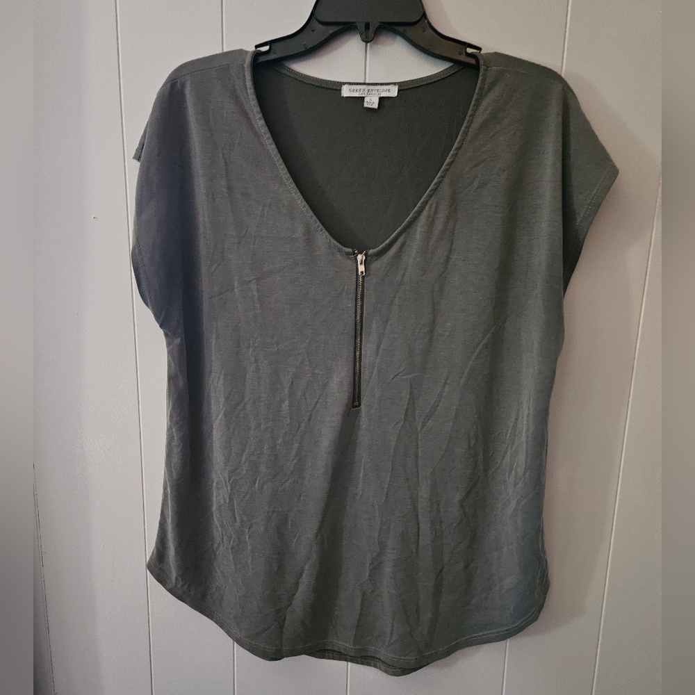 Green zip short